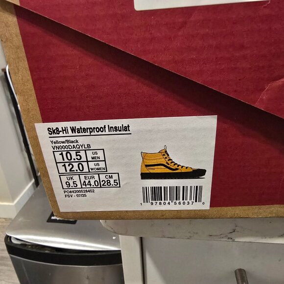 Vans Sk8-Hi MTE DR Waterproof BRUCE LEE RARE Yellow / Black VN000DAQYLB Sz 10.5 - Picture 10 of 14